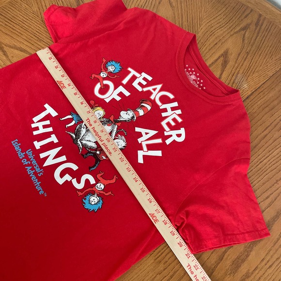 Universal Studios Things T-shirt Dr. Seuss Sz M Slightly used - Picture 6 of 8